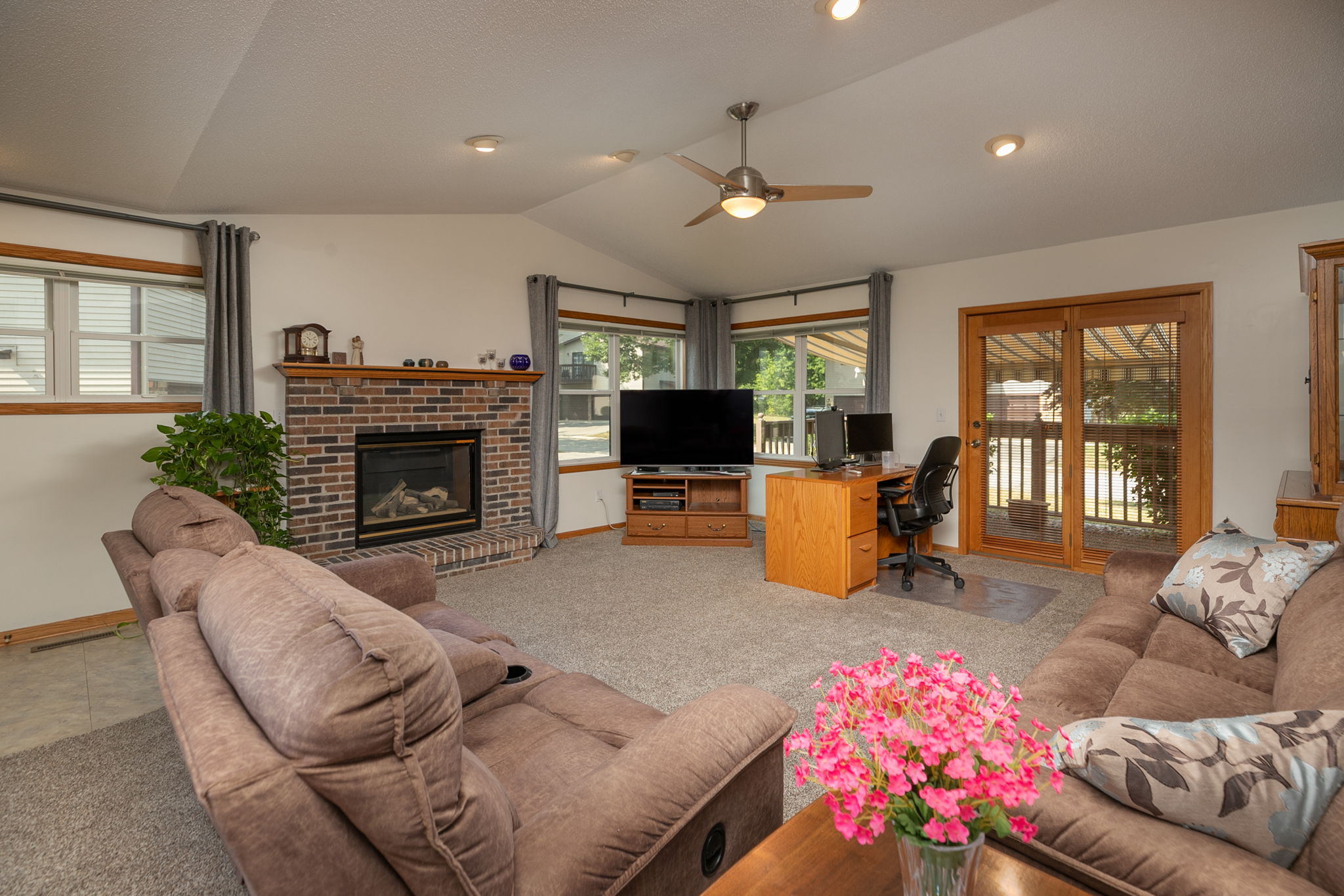 04-Living Room