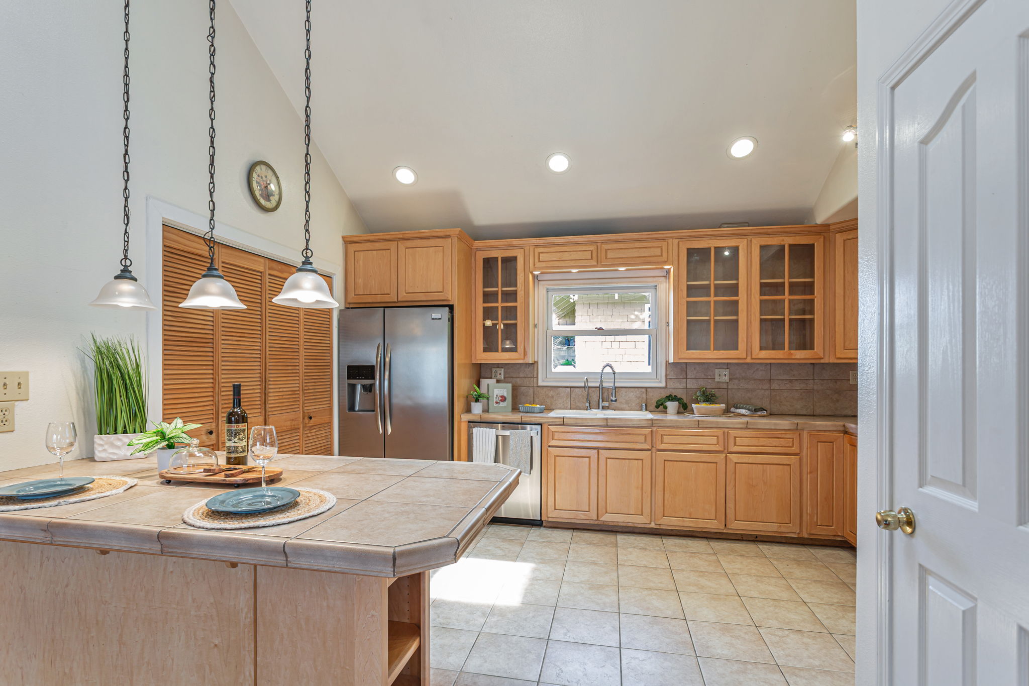 015_ 89 Hatton Ave