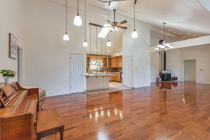 009_ 89 Hatton Ave