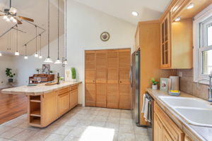 018_ 89 Hatton Ave