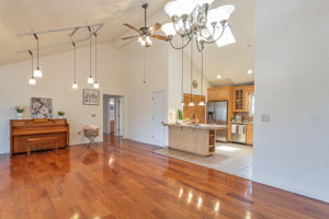 019_ 89 Hatton Ave