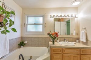 038_ 89 Hatton Ave