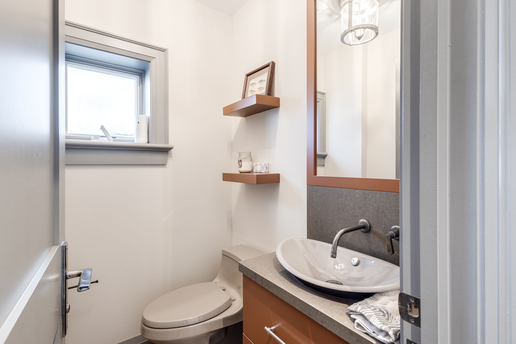 Toronto property showcase — delivered property photograph 17
