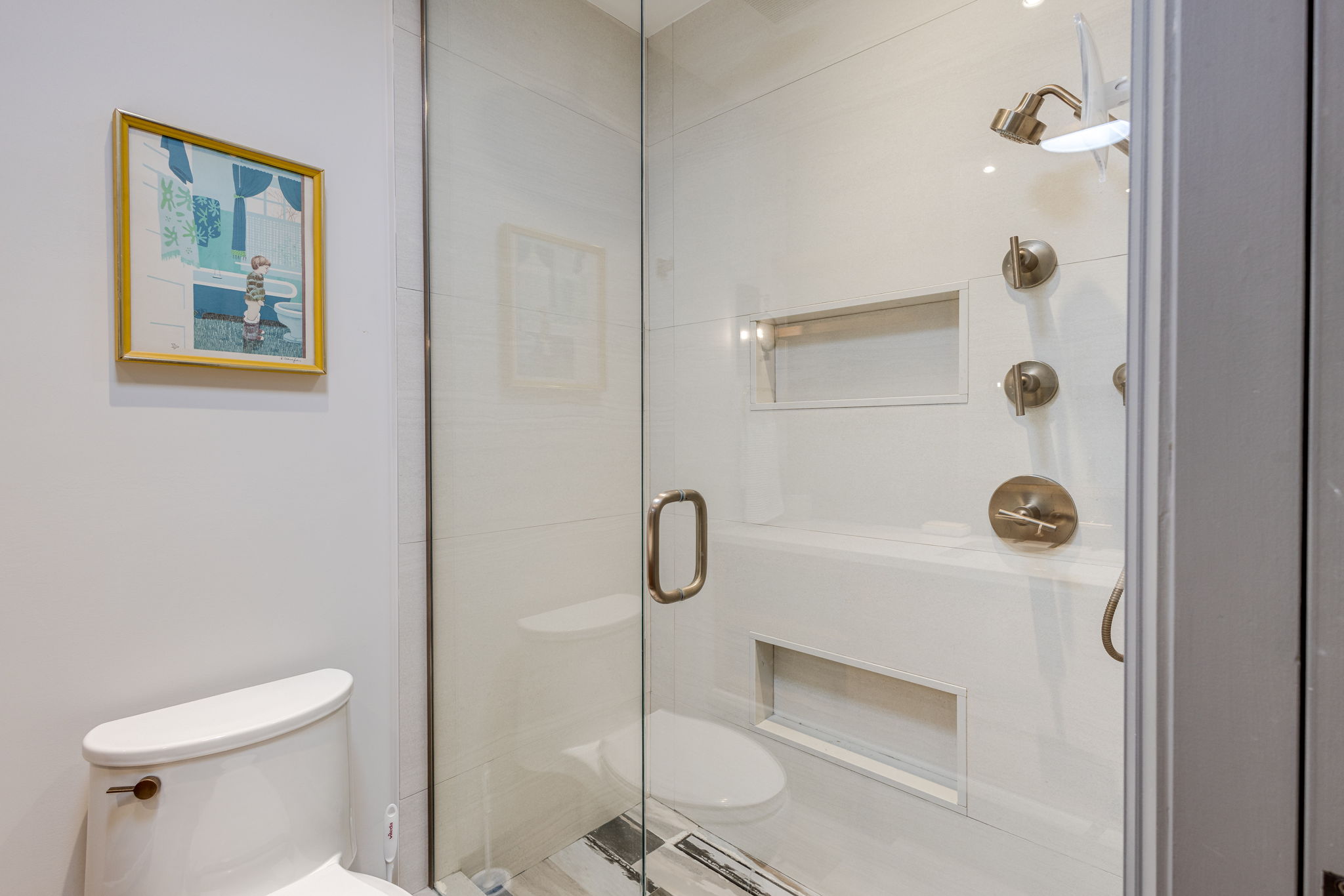 Toronto property showcase — delivered property photograph 26