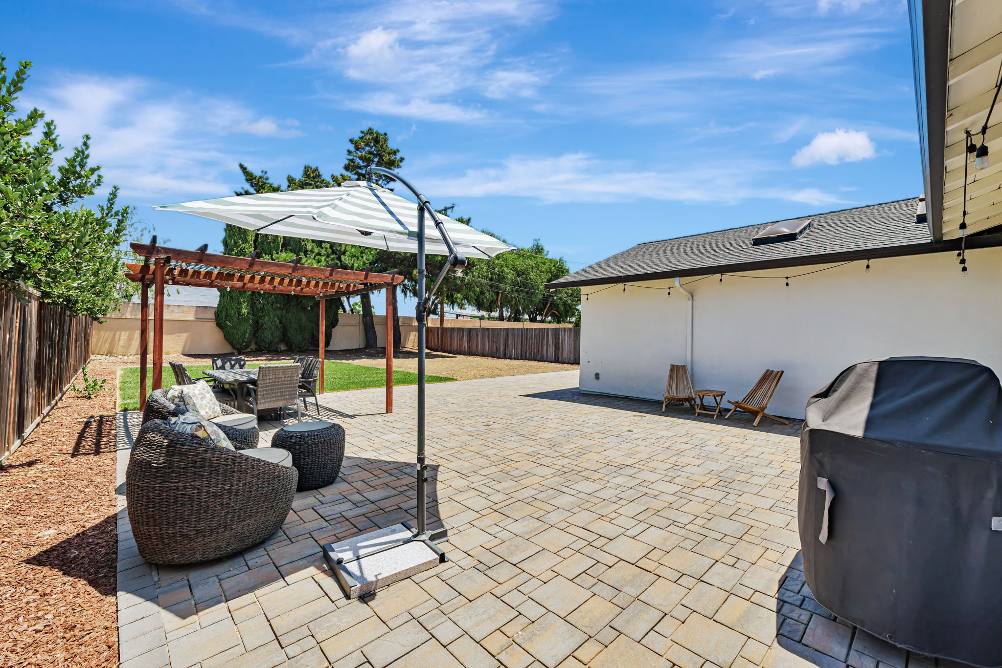 043_890 Wainwright Dr