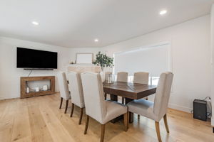 019_890 Wainwright Dr