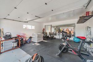 038_890 Wainwright Dr
