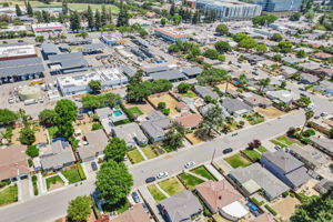 015_AERIAL_ 890 Wainwright Dr