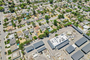 020_AERIAL_ 890 Wainwright Dr