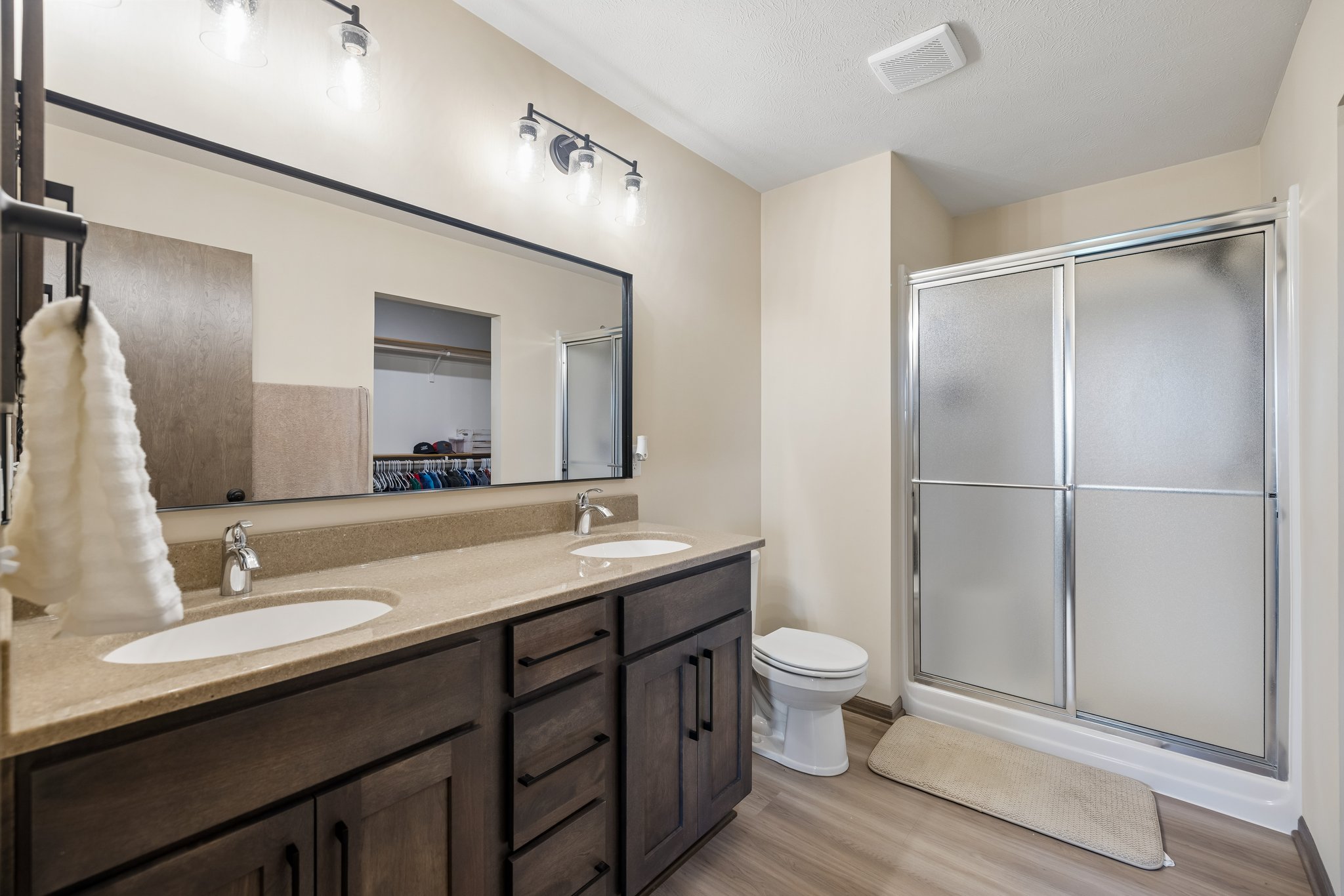 8901 Kinzie St_015.jpg