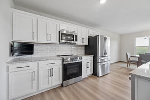 8901 Kinzie St_009.jpg