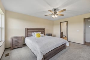 8901 Kinzie St_014.jpg