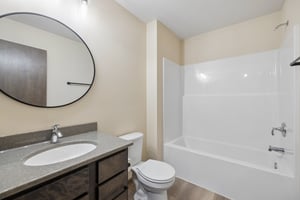 8901 Kinzie St_019.jpg