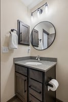 8901 Kinzie St_020.jpg