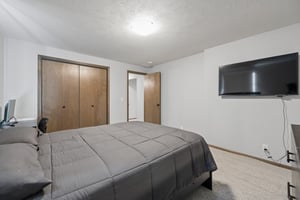 8901 Kinzie St_022.jpg