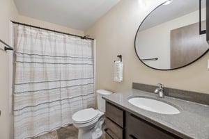 8901 Kinzie St_024.jpg