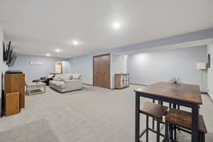 8901 Kinzie St_028.jpg