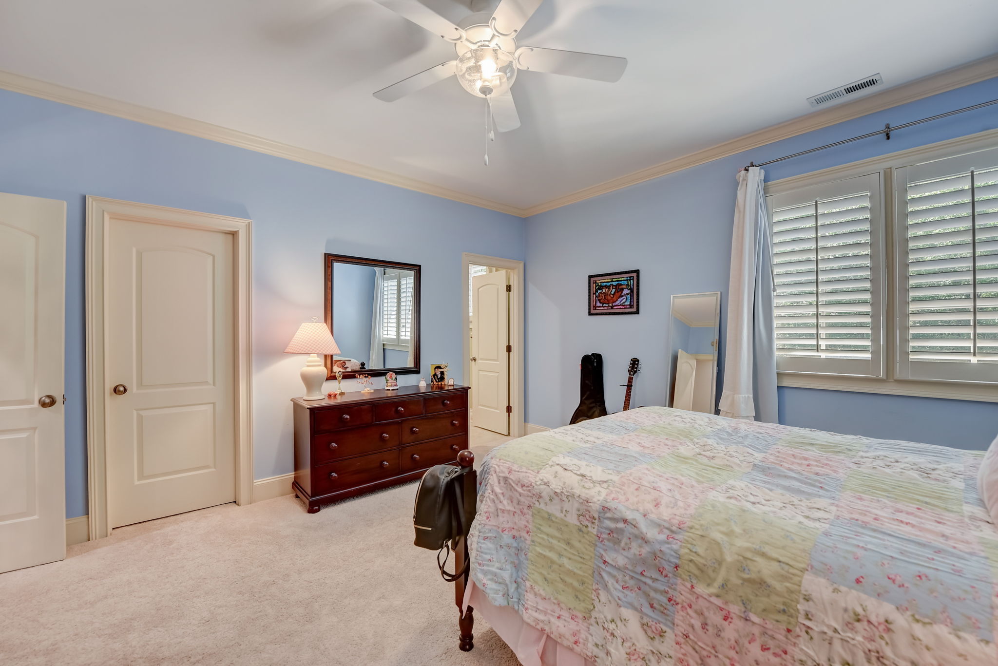 Whirlaway Ln-039