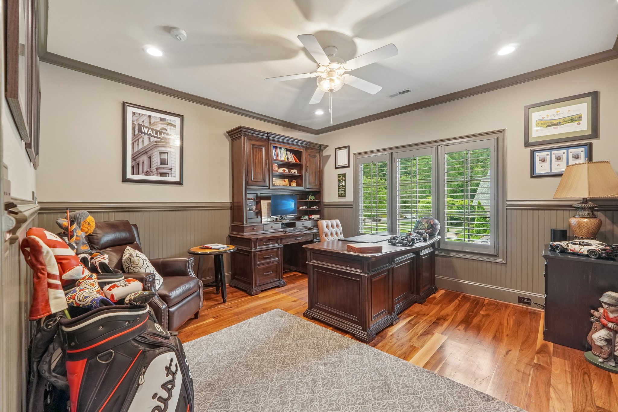 Whirlaway Ln-S2905-065.jpg
