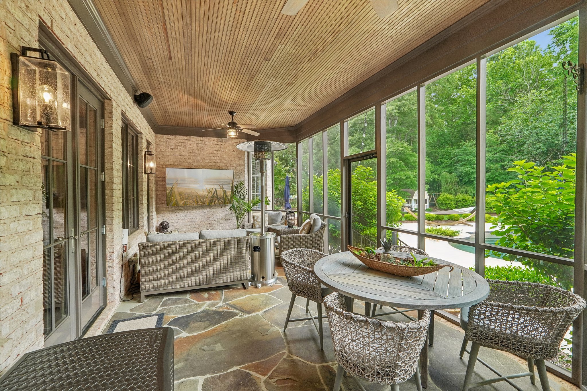 Whirlaway Ln-S2905-084.jpg