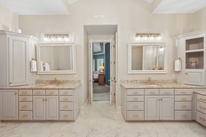 Whirlaway Ln-S2905-047.jpg