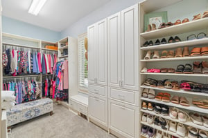 Whirlaway Ln-S2905-049.jpg