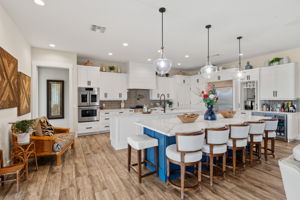 Breakfast Bar 1 of 2