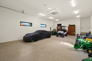 Garage 5 of 4