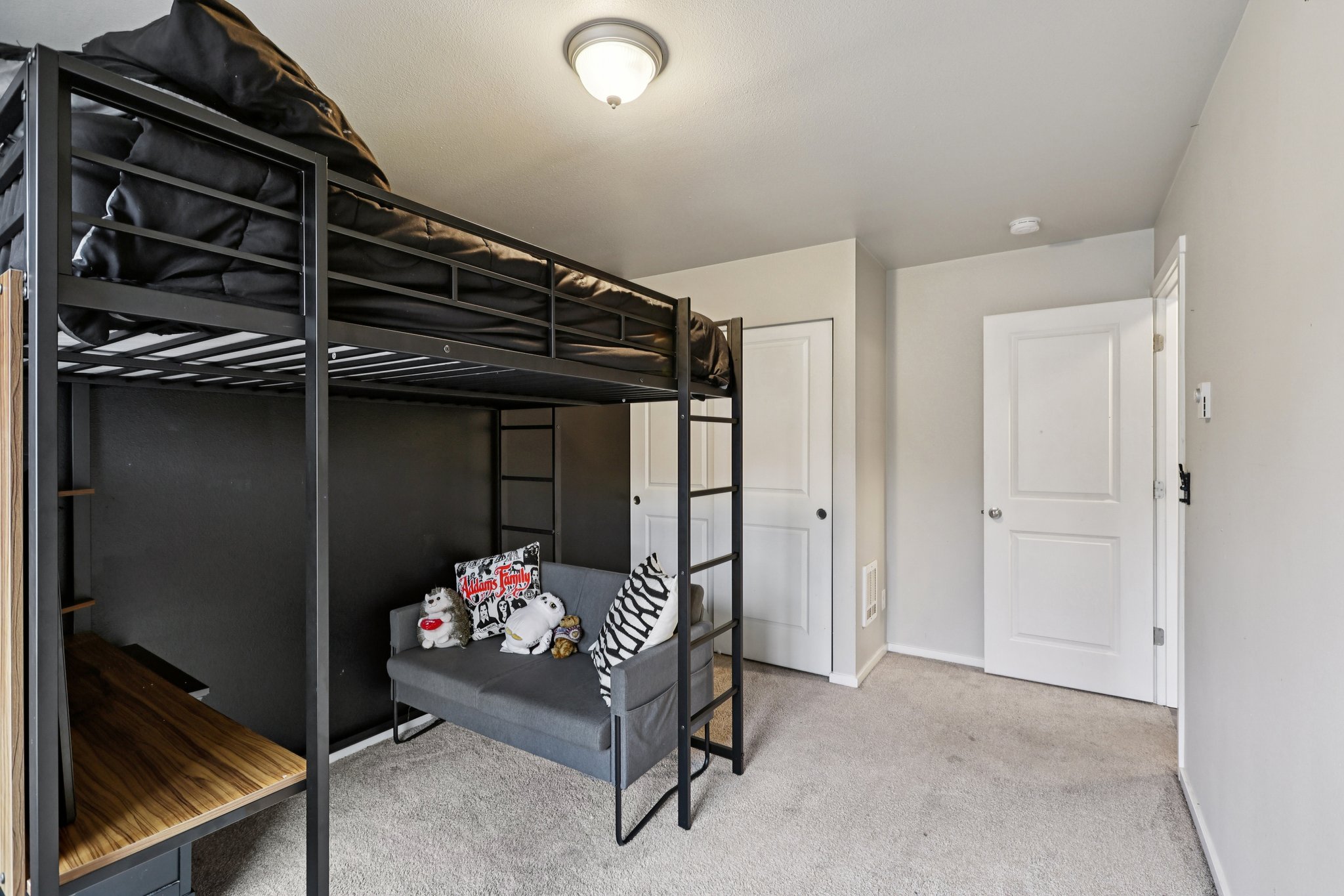 56th Pl NE-L1710-043.jpg