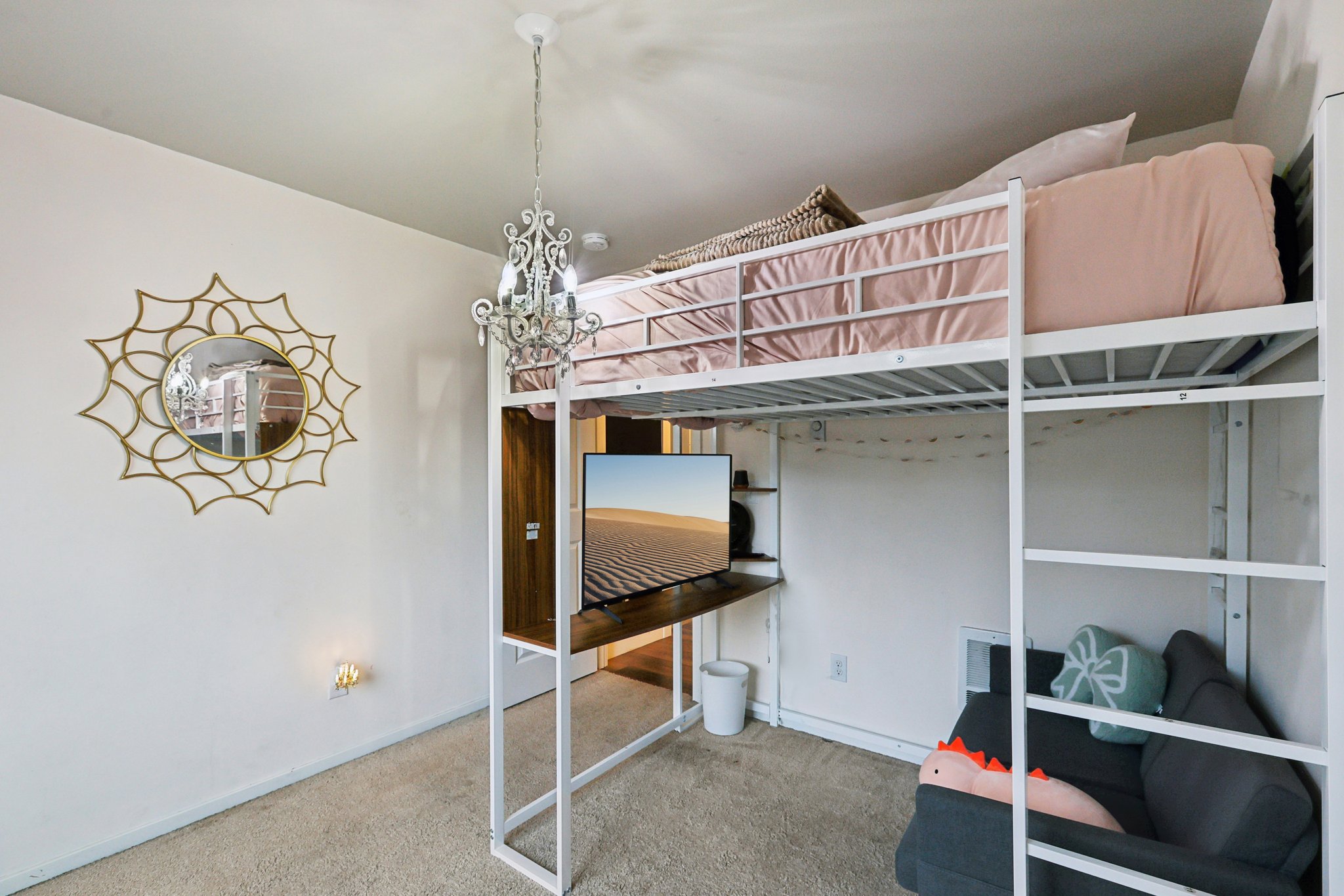 56th Pl NE-L1710-046.jpg