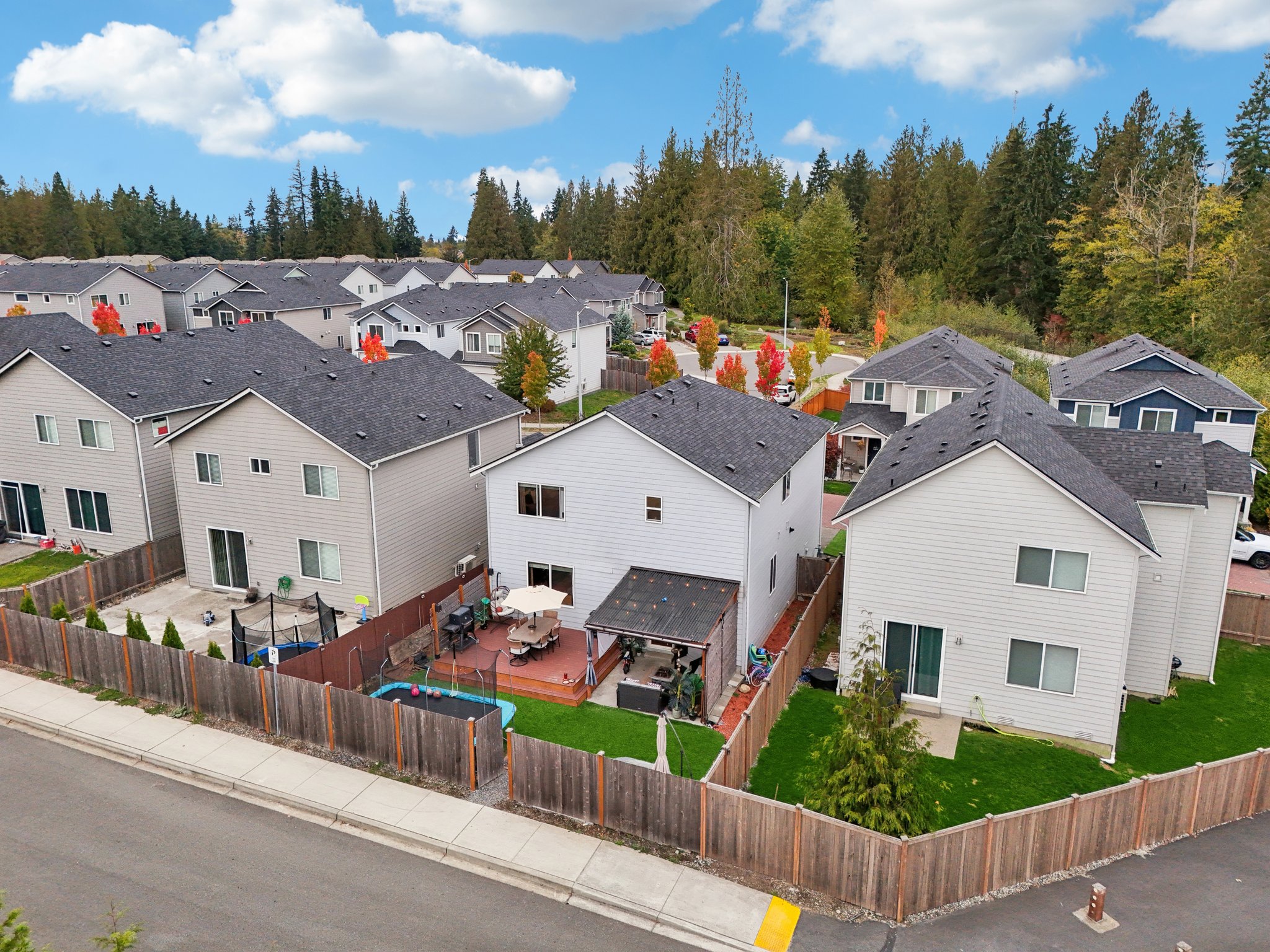 56th Pl NE-L1710-065.jpg