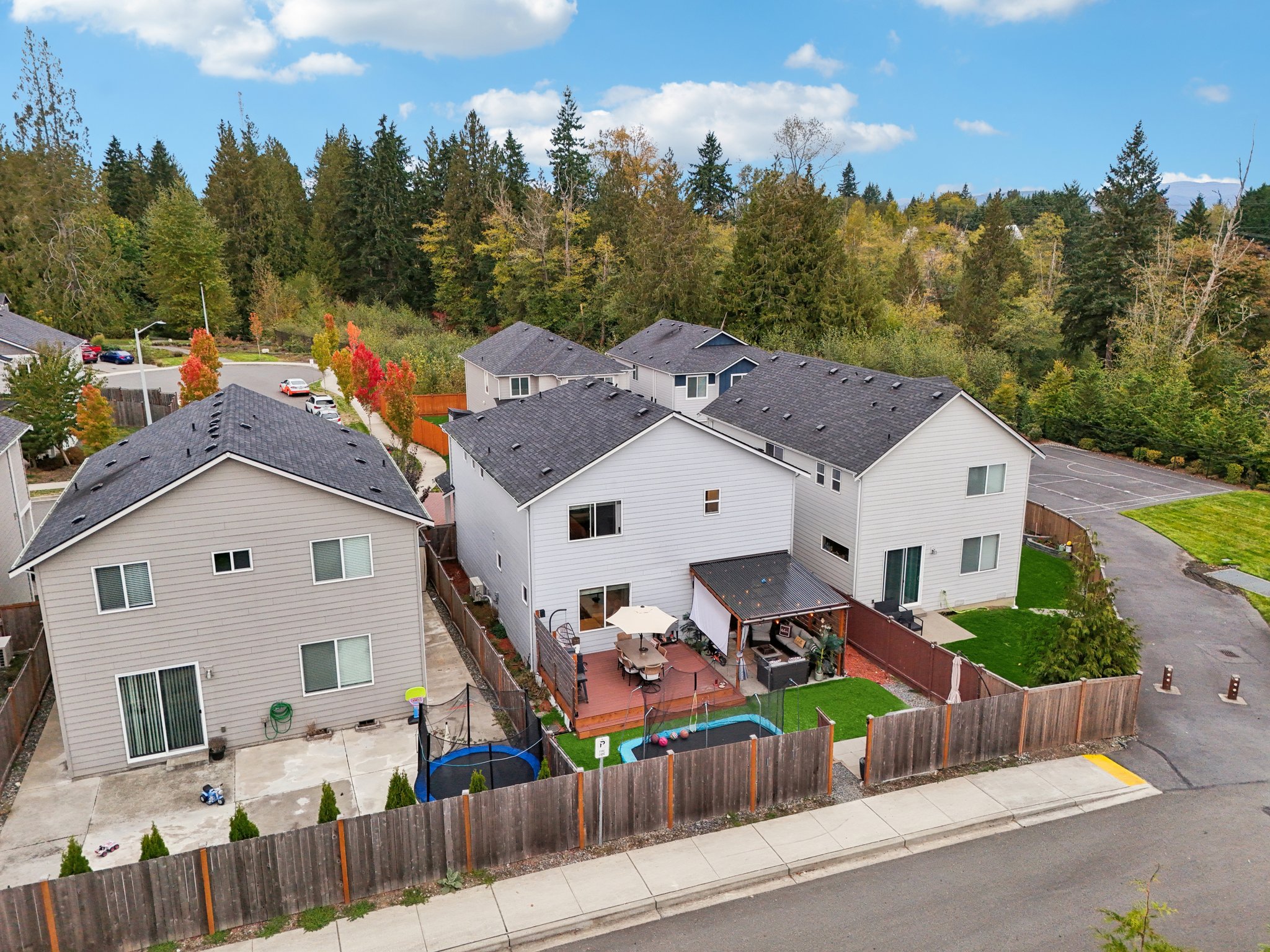 56th Pl NE-L1710-066.jpg