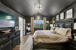 56th Pl NE-L1710-027.jpg