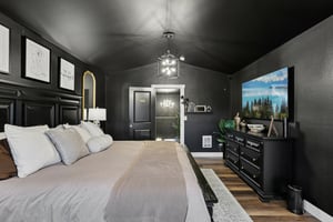 56th Pl NE-L1710-030.jpg