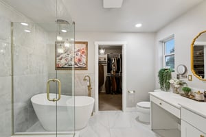 56th Pl NE-L1710-032.jpg