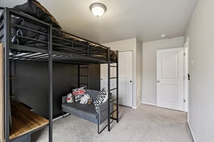 56th Pl NE-L1710-043.jpg