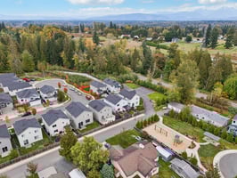 56th Pl NE-L1710-061.jpg