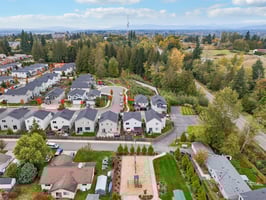 56th Pl NE-L1710-062.jpg