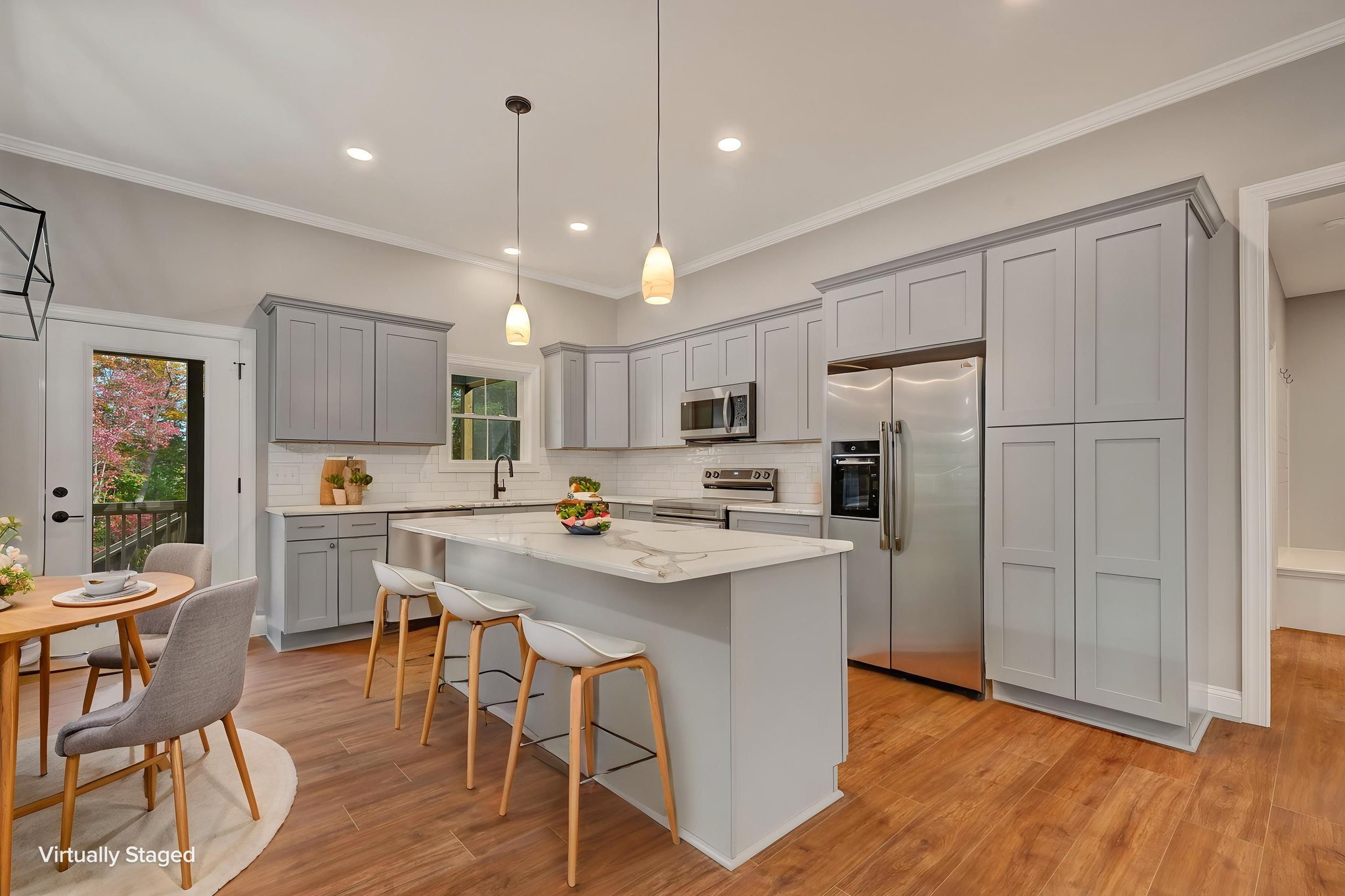 Kitchen/Breakfast Bar
