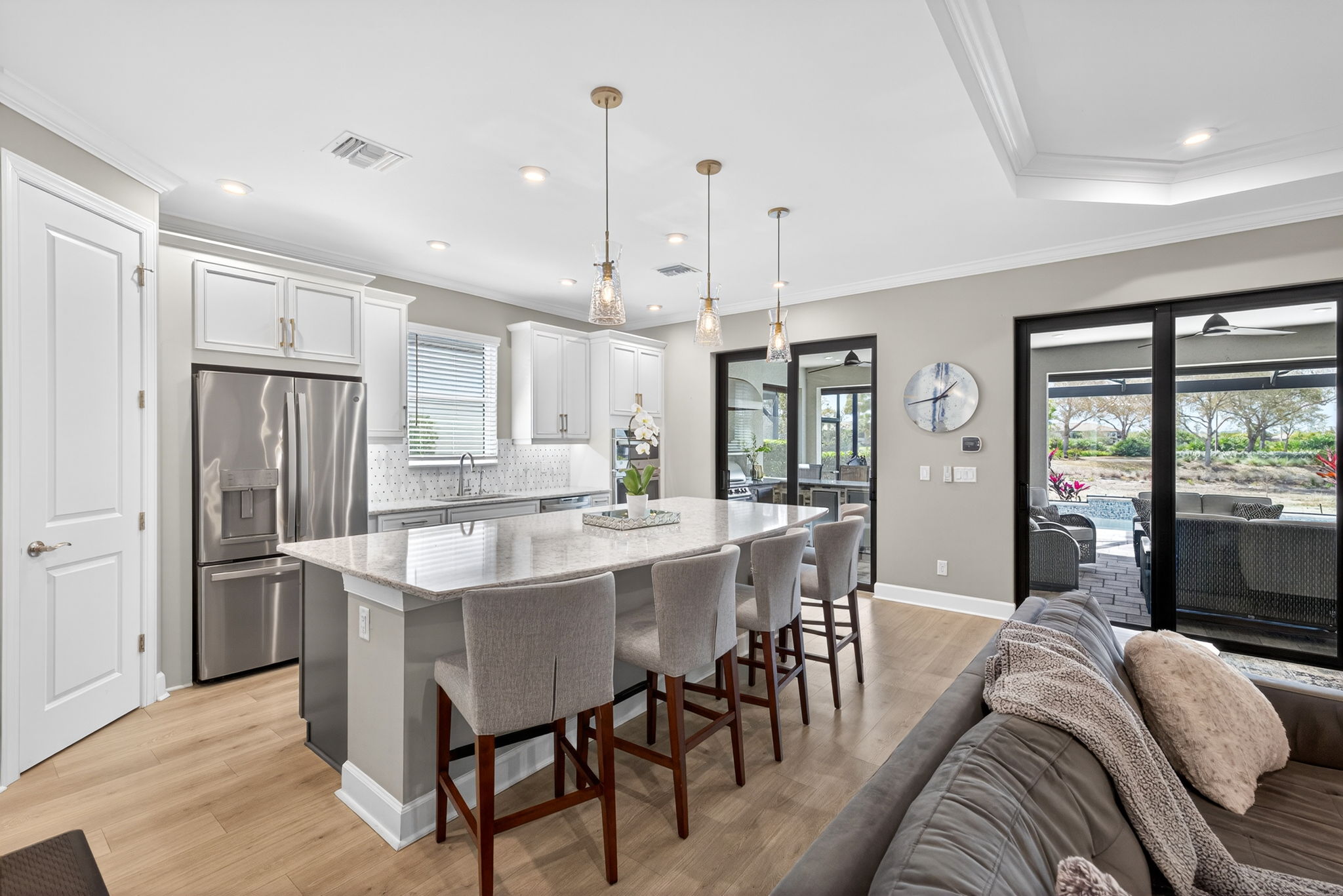 Breakfast Bar 1 of 2