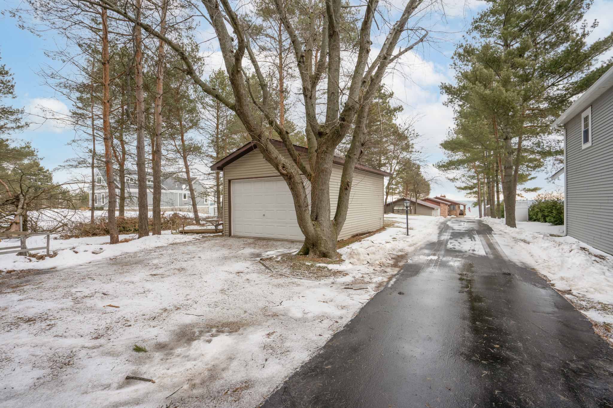 8915 Lakeshore Rd, Lexington, MI 48450, USA Photo 89