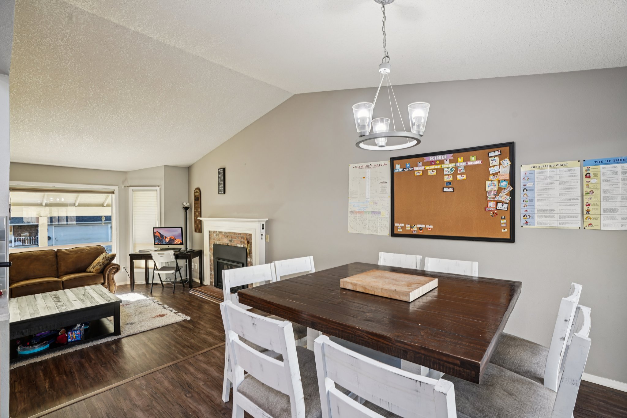 NE 28th Pl-S1610-019.jpg