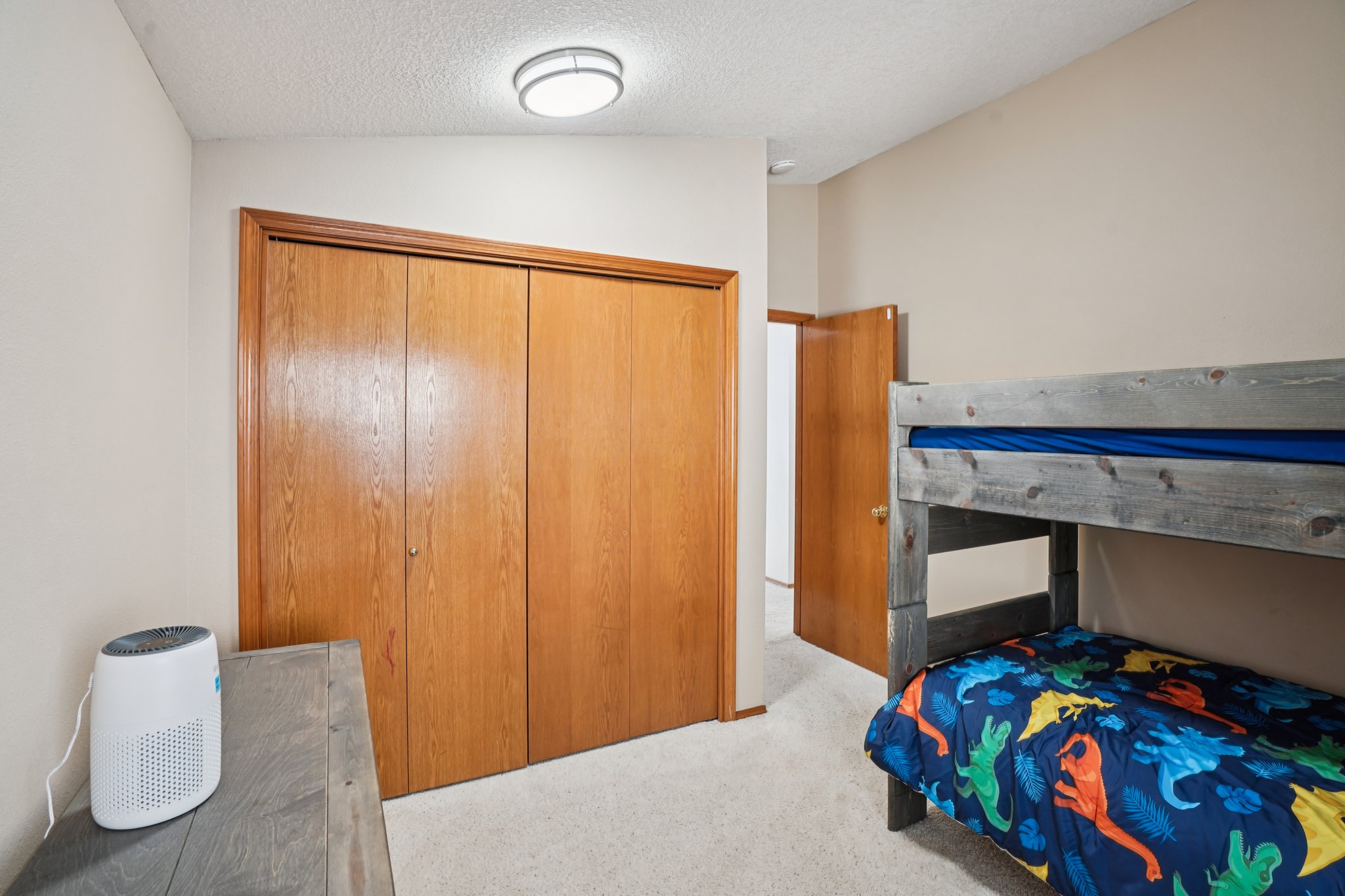 NE 28th Pl-S1610-046.jpg