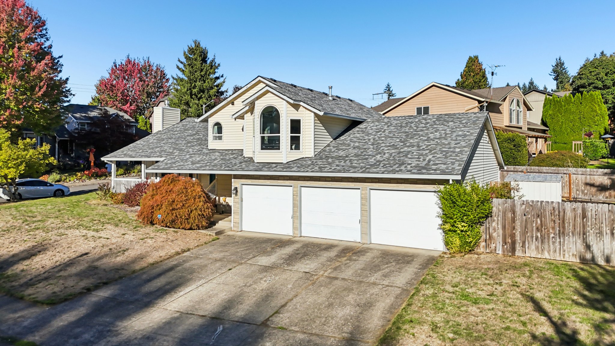 NE 28th Pl-S1610-062.jpg