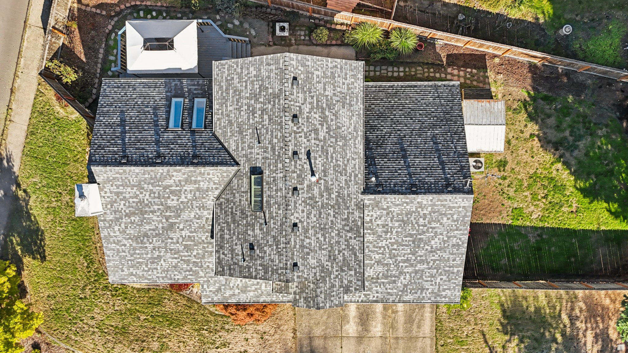 NE 28th Pl-S1610-064.jpg