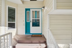 NE 28th Pl-S1610-007.jpg