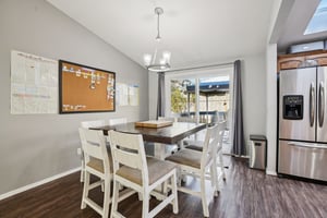 NE 28th Pl-S1610-017.jpg