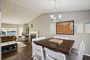 NE 28th Pl-S1610-019.jpg