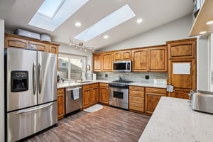 NE 28th Pl-S1610-021.jpg