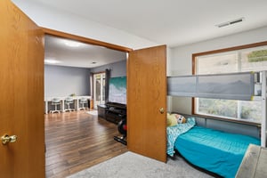 NE 28th Pl-S1610-031.jpg